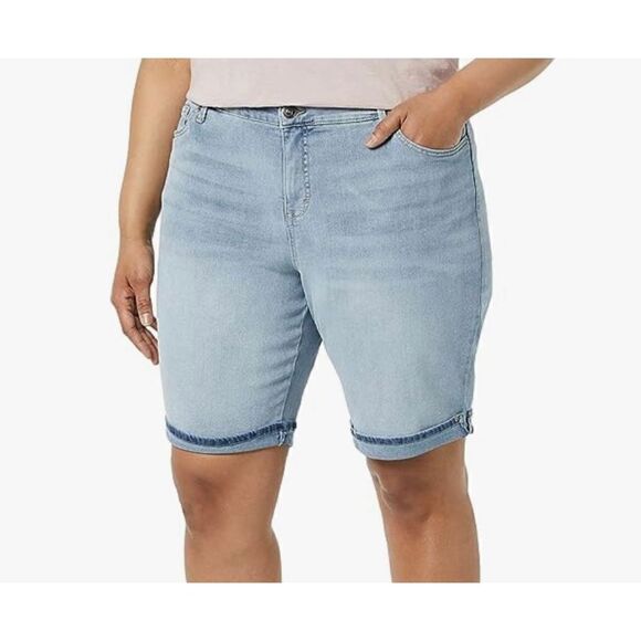 Gloria Vanderbilt Women's 24W Plus Size Mid Rise
Feminine Cut Bermuda Short - Picture 7 of 9